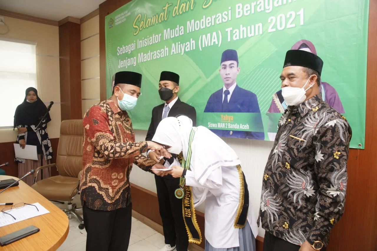 Guna Ikuti Pembinaan Nasional, Kakanwil Kemenag Aceh Melepas Duta Moderasi Beragama