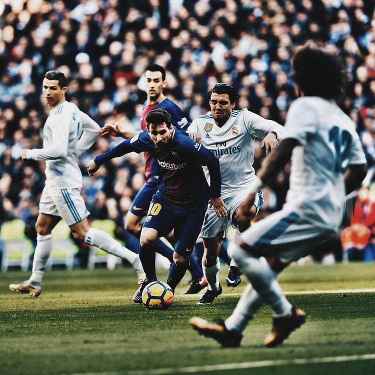 Messi vs 3