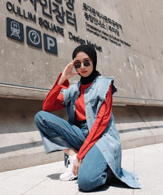 Model Baju Muslim Bahan Jeans Untuk Remaja Terbaru ini ialah busana modis dan trendy d √45+ Model Baju Muslim Bahan Jeans Untuk Remaja 2022