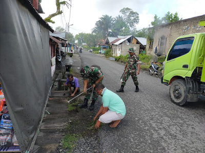 Mengimplementasikan 8 Wajib TNI, Satgas Kodim Maluku Yonarhanud 11/WBY Melaksanakan Karya Bakti Bersama Warga Binaan