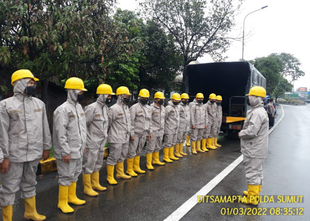 Polda Siagakan Personil Bantu Warga Terdampak Banjir di Sumut 