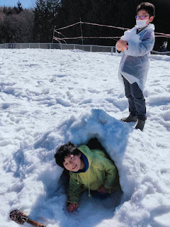 広島県で雪あそび「かまくら」をつくってみる