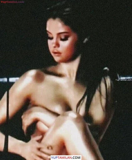 Selena Gomez Sexy Topless Pictures