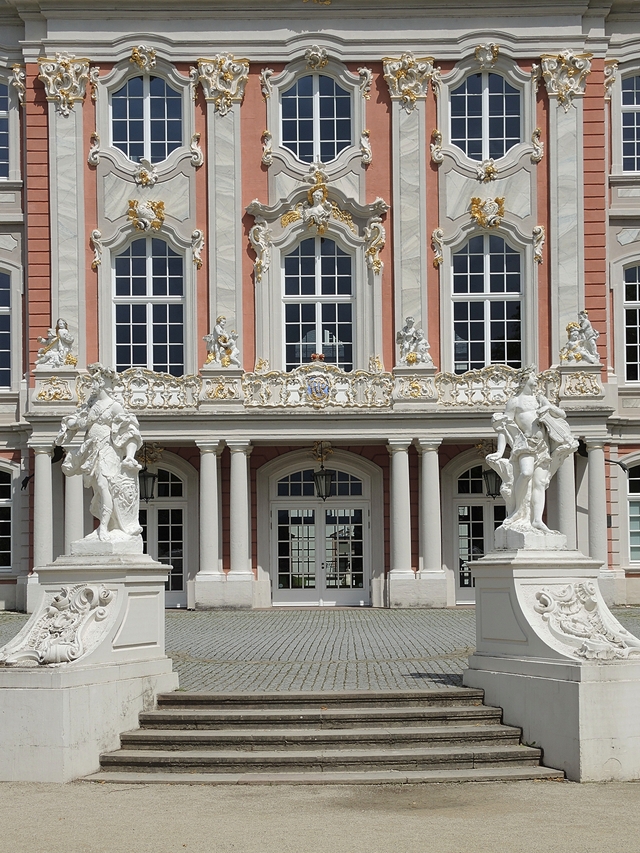 Trier: het Rheinisches Landesmuseum en de paleistuin