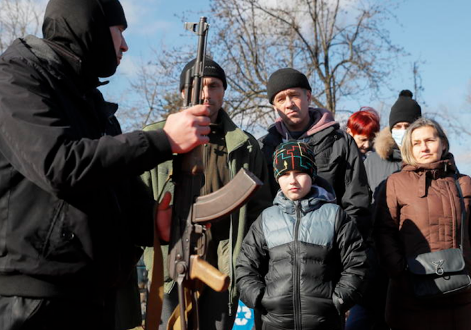 Ucraina, Giuliano: agevolare accoglienza civili in fuga