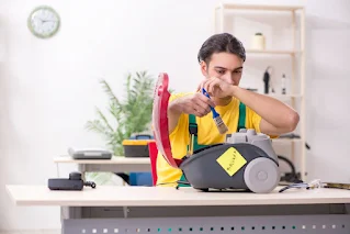 DIY vs Professional Vacuum Repair