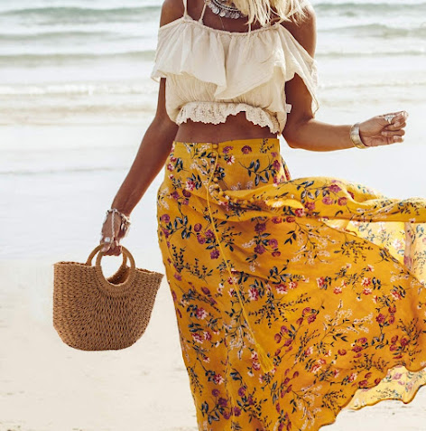 Elegant Straw Beach Bags