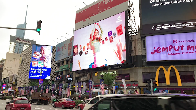 Chevin Ad Bukit Bintang Street Above McDonald's Digital Screen Advertising Malaysia Bintang Walk Jalan Sultan Ismail Digital Out of Home Advertising