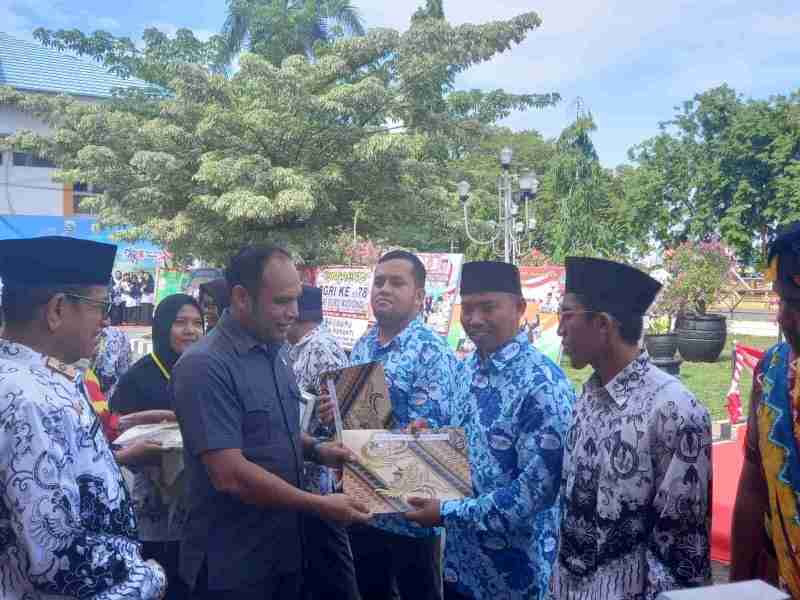 Ketua DPRD Kotabaru Ungkap Penambahan Penghasilan Guru Honor