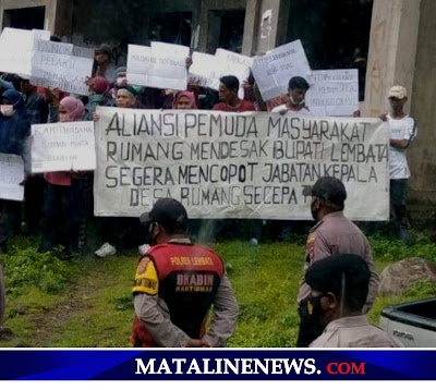 kepala_desa_rumang