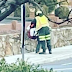 Recolector de basura ora por joven en la calle e impacta con su compasión