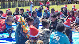 Papua: Satgas Pamtas Mobile Raider 300/Brajawijaya gelar Perjamuan Kasih dan Pembagian Bansos