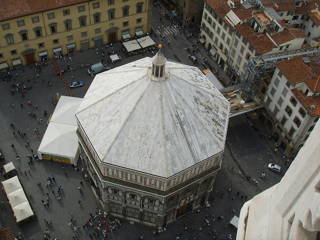 Guido Cavalcanti neatly reprimands the folly of some Florentine gentlemen, who came unawares upon him.