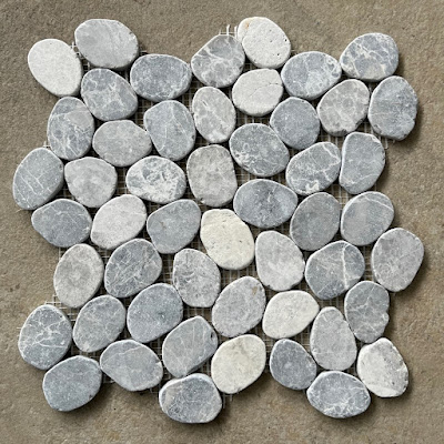 Tundra Grey Sliced Round Medium Tumbled Marble Pebble Mosaic Tile