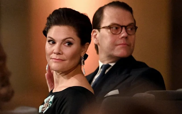 King Carl XVI Gustav, Queen Silvia, Crown Princess Victoria and Prince Daniel. Maria Nilsdotter Chaos Queen earrings