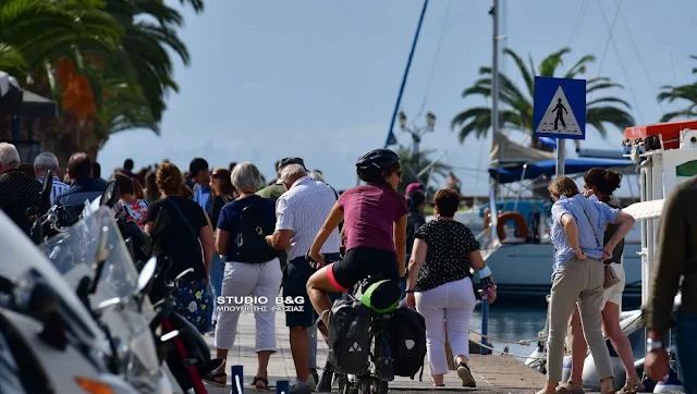 Πλημμύρισε το Ναύπλιο από κόσμο το πρώτο Σάββατο του Νοεμβρίου