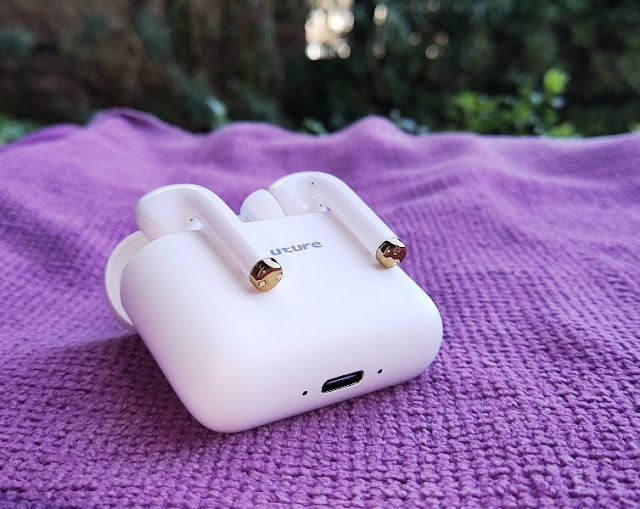 HiFuture SmartPods Review True Wireless Earbuds With Small Charging Case | Gadget Explained Reviews Gadgets | Electronics | Tech