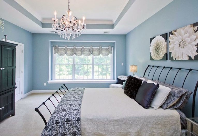 blue two colour combination for bedroom walls