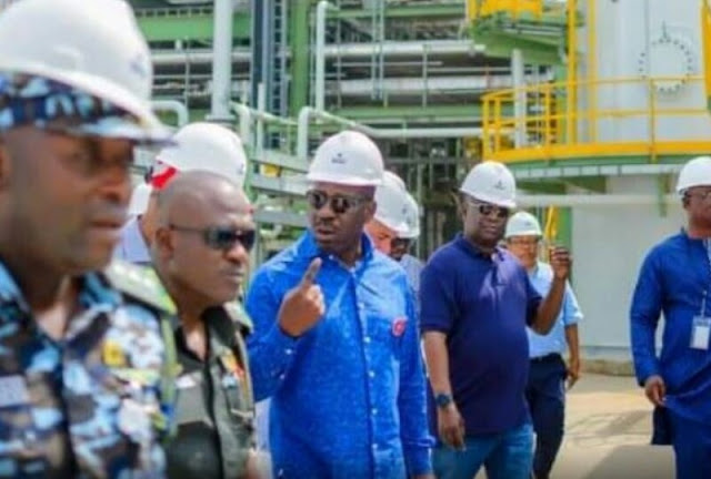 Alt: = "Godwin Obaseki and Duport Midstream Managing director at Edo refinery"