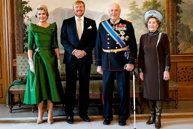 King Harald, Queen Sonja, Crown Princess Mette-Marit and Princess Martha Louise. Queen Maxima wore a green gown from Natan