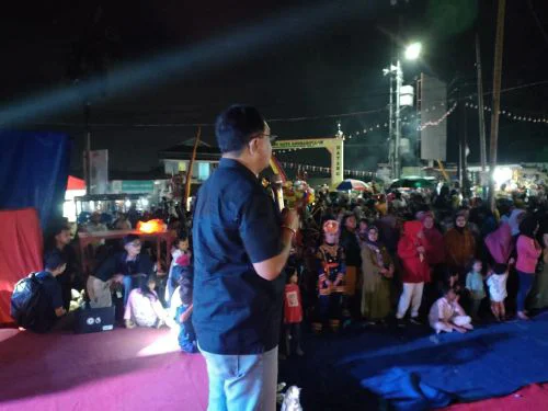 Hadiri Malam Hiburan HUT RI di RW 09 Kurao Pagang Nanggalo, Mastilizal Aye: Mari Kita Jaga Persatuan