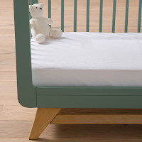 Baby mattress protector with rubber