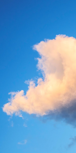 Clouds on blue sky wallpaper