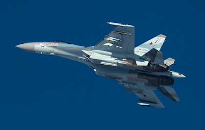 SU-35S intercepts Israeli fighter jets