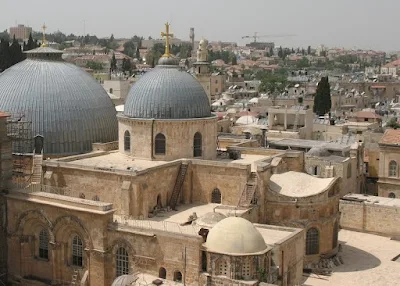 Pemandangan Gereja Makam Suci atau Holy Sepulchre, tempat  Yesus dibaringkan sebelum bangkit pada hari ketiga