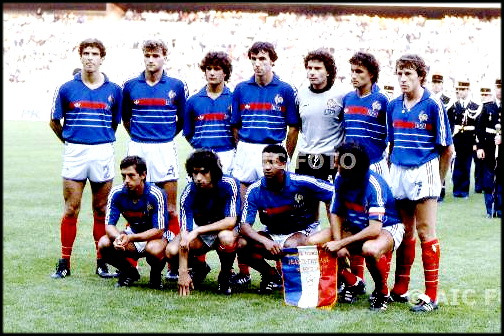 SELECCIÓN DE FRANCIA. Temporada 1985-86. Michel Bibard, Yvon Le Roux, William Ayache, Maxime Bossis, Joel Bats, Thierry Tusseau y Luis Fernandez; Alain Giresse, Dominique Rocheteau, José Touré y Michel Platini. SELECCIÓN DE FRANCIA 2 (Rocheteau, Touré) SELECCIÓN DE URUGUAY 0. 21/08/1985. Copa Intercontinental de Naciones Artemio Franchi, 1ª edición. París, Francia, estadio del Parque de los Príncipes.