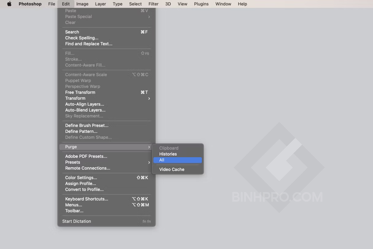 Chọn Purge > All trên Photoshop