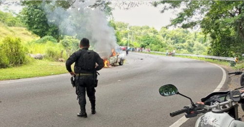 El Salvador: Una menor herida y un vehículo incendiado deja accidente de tránsito en Mercedes Umaña, Usulután