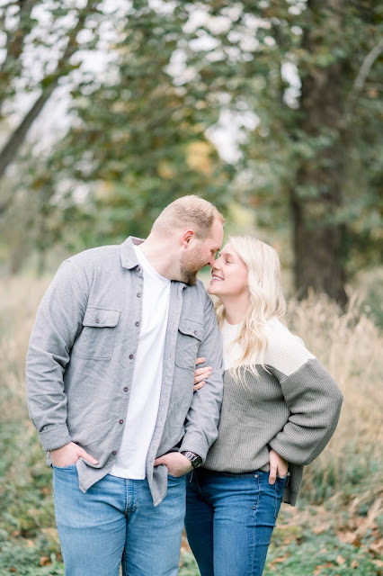 St. Louis Fall Forest Park Engagement Photos