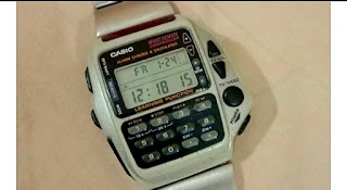 11 Very Stupid Early Smartwatch Attempts