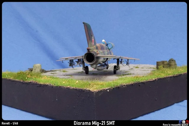 Diorama Mig-21 SMT.