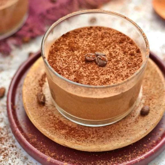 mousse-de-café-com-raspas-de-chocolate