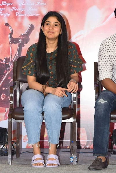 Sai pallavi at Shyam Singha Roy Press Meet Stills