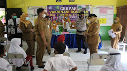 Lurah Sukamulya Monitoring Vaksinasi di SDN Sukamulya 1 , Kecamatan Cikupa