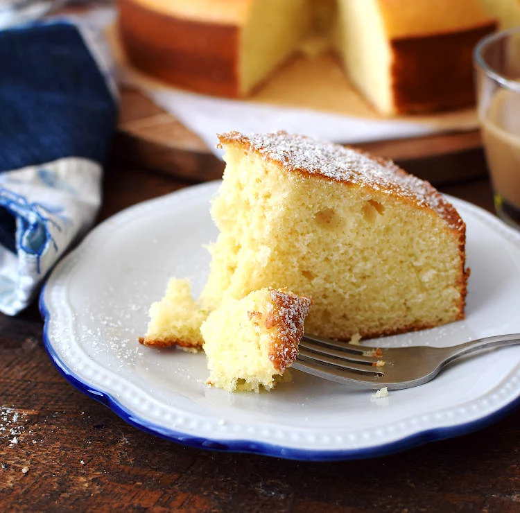 Torta sencilla y muy esponjosa