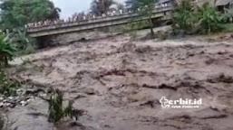 Polsek Tamansari Polres Bogor Tinjau Lokasi Pasca Banjir Bandang Aliran Sungai Ciapus