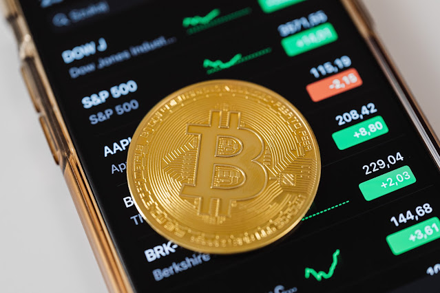 The Ultimate Guide to Bitcoin: What it is, How it Works, and How to Invest in it