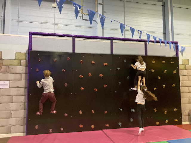 Krazy Kingdom Durham Soft Play Review  - climbing wall