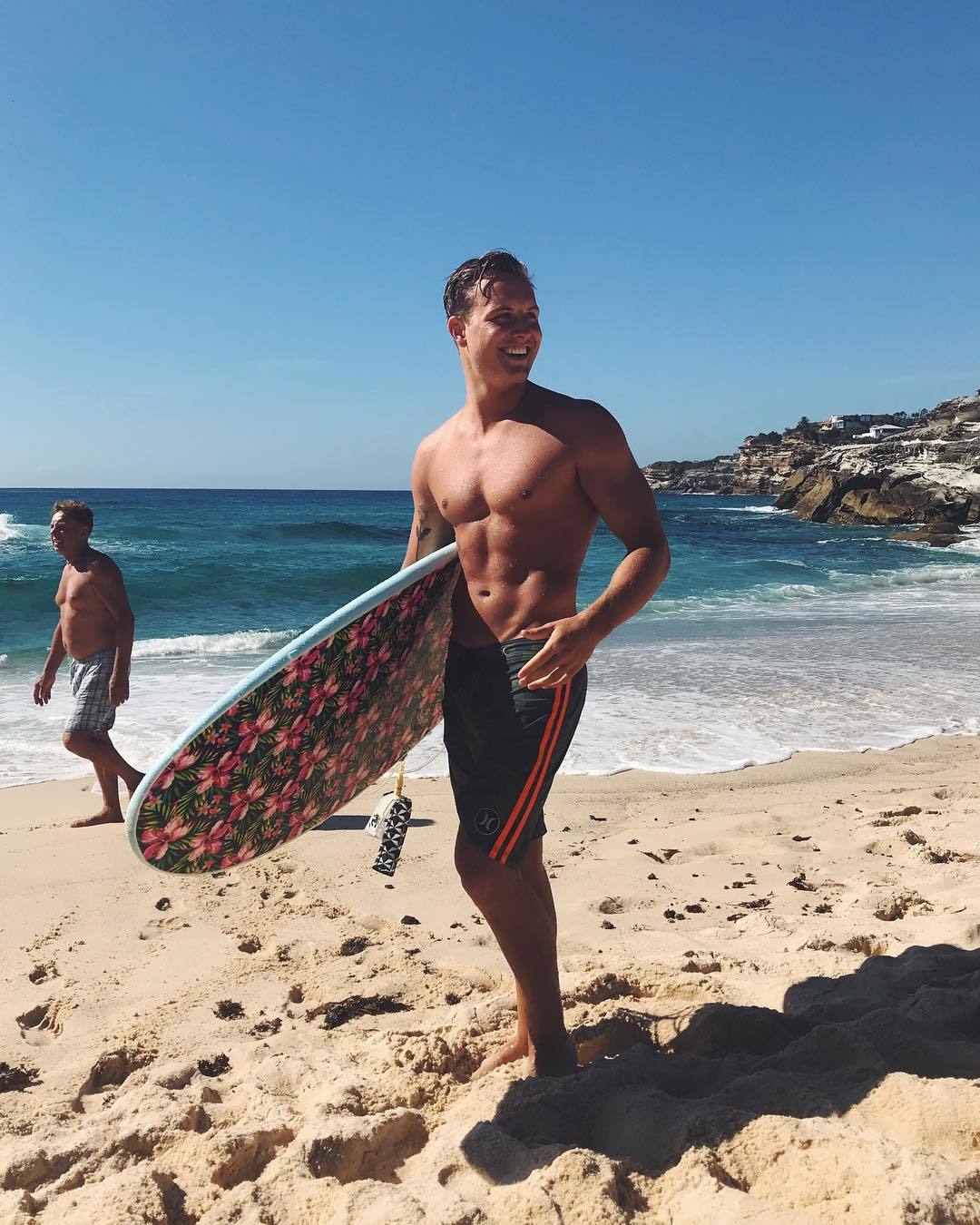 shirtless-beach-guy-fit-body-smile-surfer