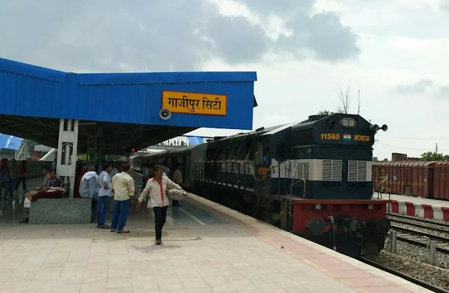 Chhapra Ghazipur Delhi Puja Special Train Kab se chalegi