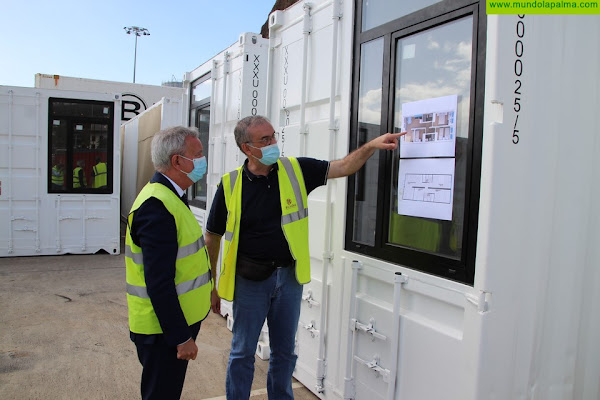 La Consejería de Obras Públicas, Transportes y Vivienda comienza en dos semanas la instalación de las primeras viviendas modulares tipo contenedor en La Palma