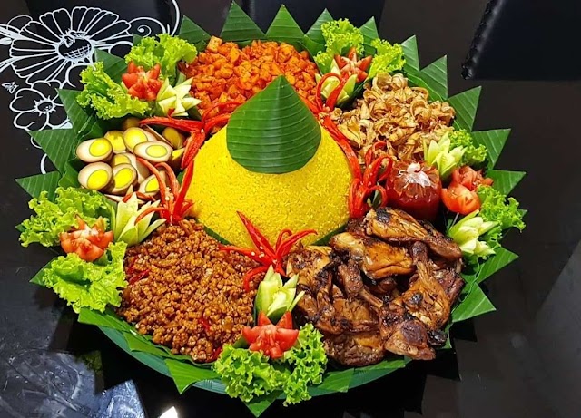 Filosofi Nasi Tumpeng dan Lauk Pauknya dalam Budaya Jawa