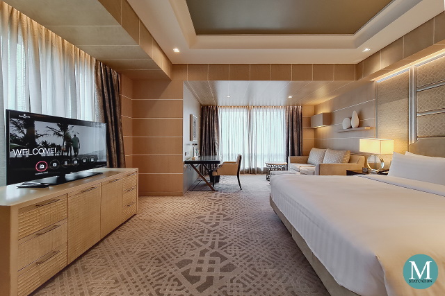 Bedroom Executive Suite at Shangri-La The Fort, Manila
