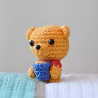 Amigurumi Winnie de Pooh para Llavero a Crochet