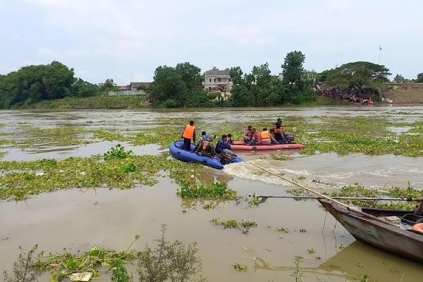 Terseret Arus, Perahu Penyeberangan Terbalik di Tuban, 7 Penumpang Selamat