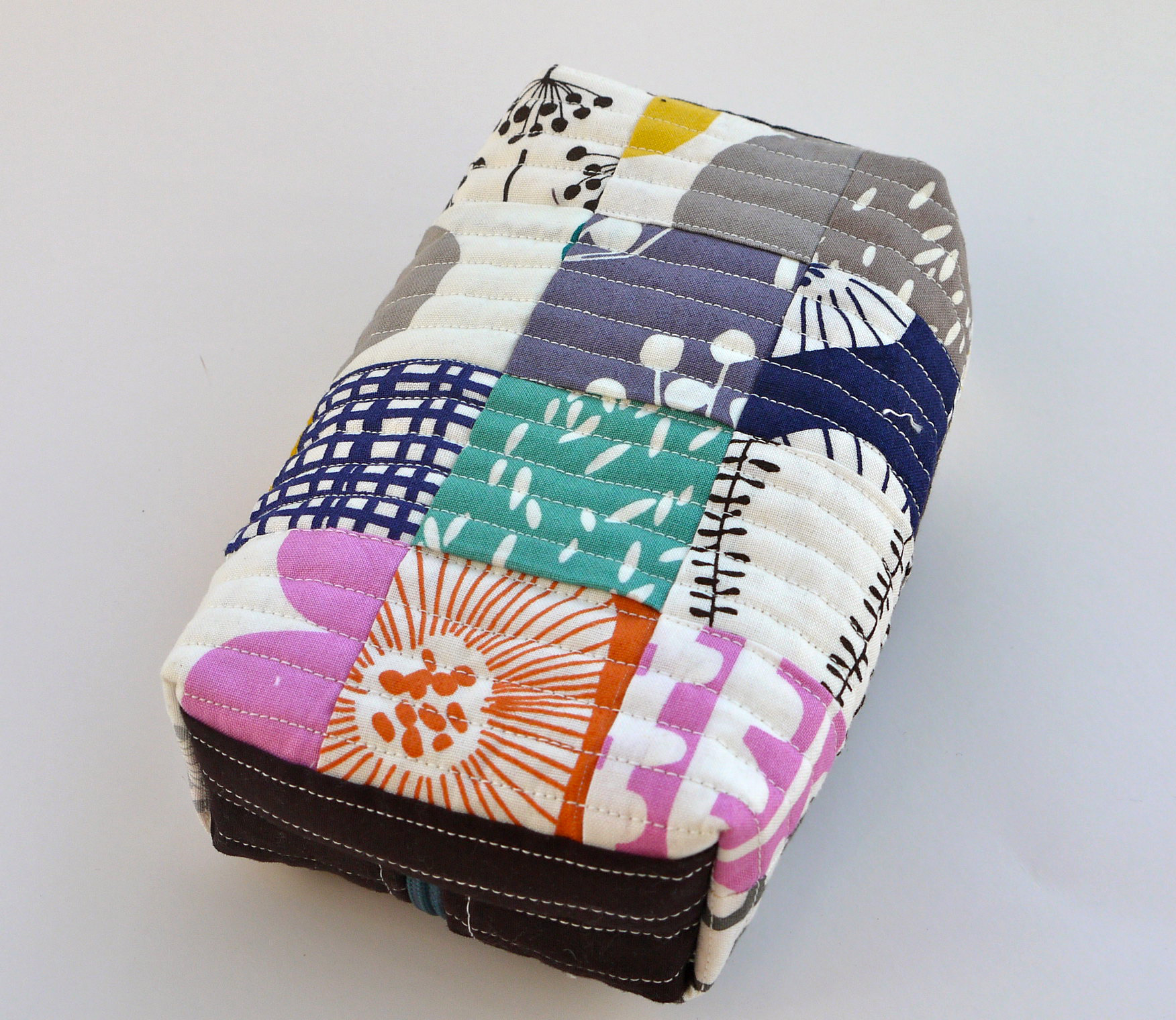 DIY Zippered Box Pouch Tutorial